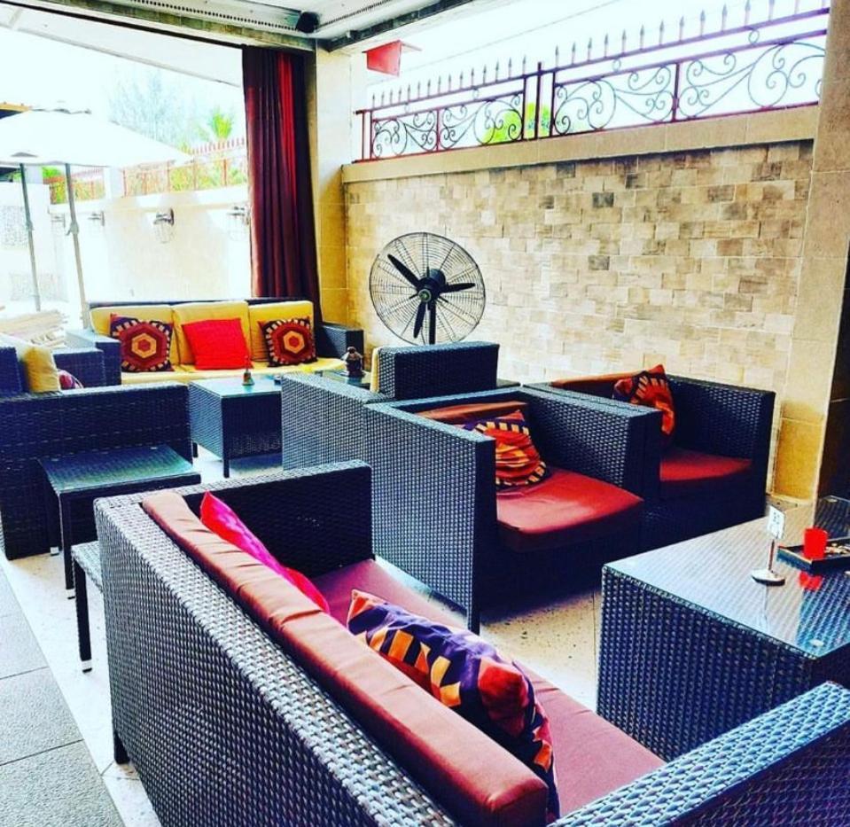 Residence Hoteliere Le Jomonia Libreville Exterior photo